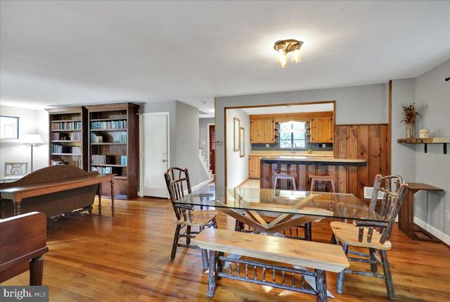 16 JACKSON DR, Lancaster, PA 17603
