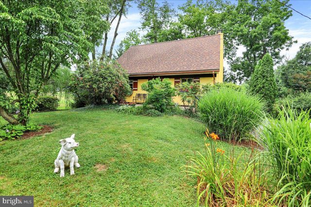 16 JACKSON DR, Lancaster, PA 17603