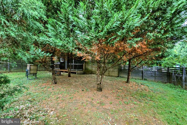 16 JACKSON DR, Lancaster, PA 17603