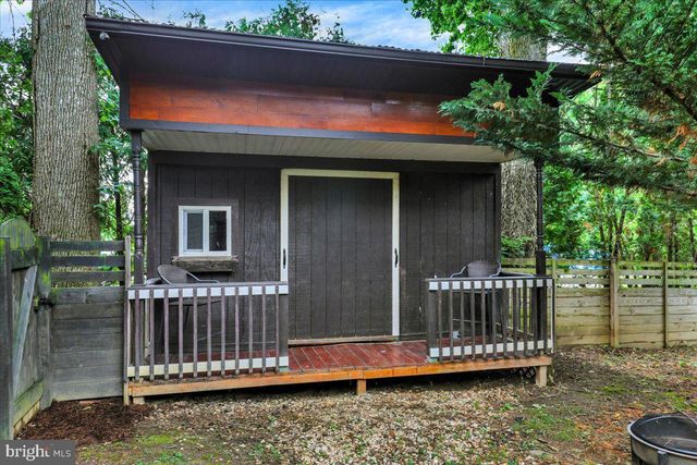 16 JACKSON DR, Lancaster, PA 17603