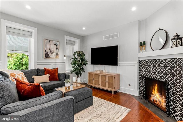 308 CHESTNUT AVE, Narberth, PA 19072
