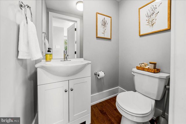 308 CHESTNUT AVE, Narberth, PA 19072