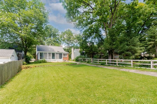 1424 Bowman Avenue, Kettering, OH 45409