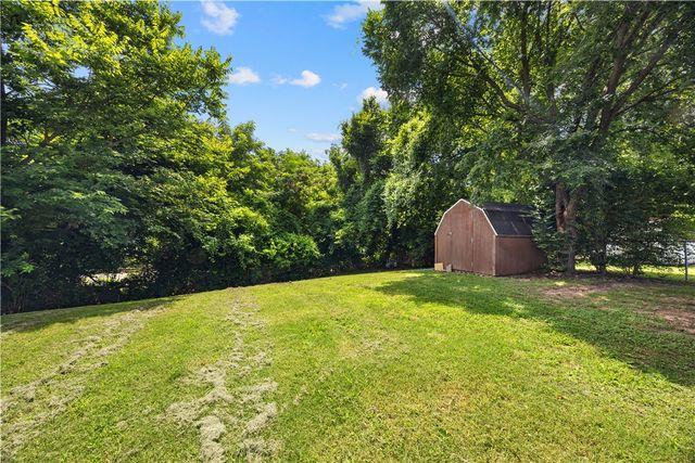 4805 Bonita Place, Springdale, AR 72762
