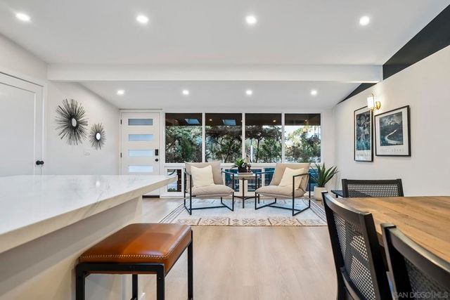 2204 Rosecrans St, San Diego, CA 92106