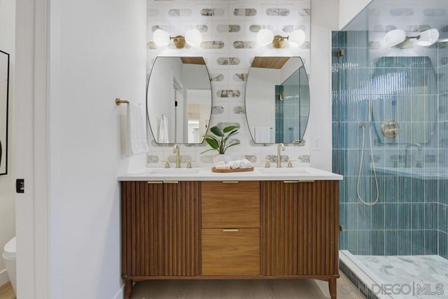 2204 Rosecrans St, San Diego, CA 92106