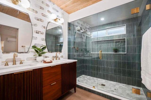 2204 Rosecrans St, San Diego, CA 92106