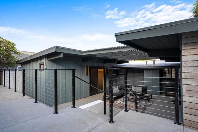 2204 Rosecrans St, San Diego, CA 92106