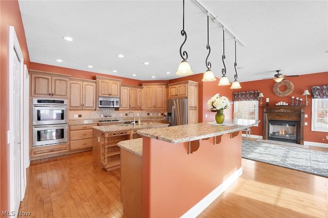 17395 Sawgrass Circle, North Royalton, OH 44133