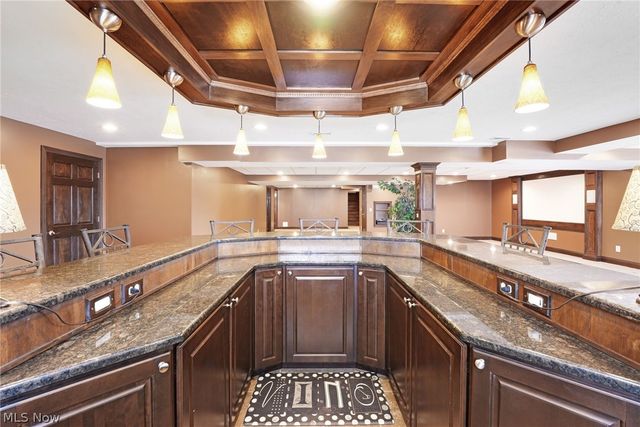 17395 Sawgrass Circle, North Royalton, OH 44133