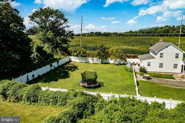 1140 N MIDDLETOWN RD, Media, PA 19063