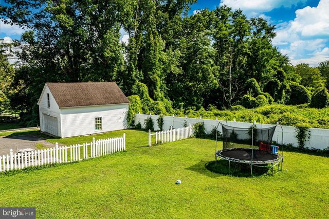 1140 N MIDDLETOWN RD, Media, PA 19063