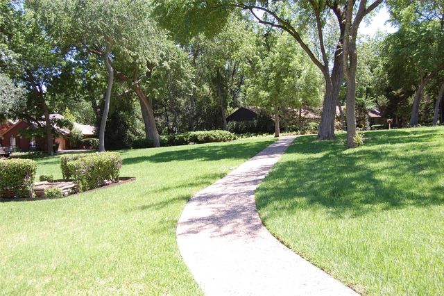 1107 Rock Springs Road, Duncanville, TX 75137