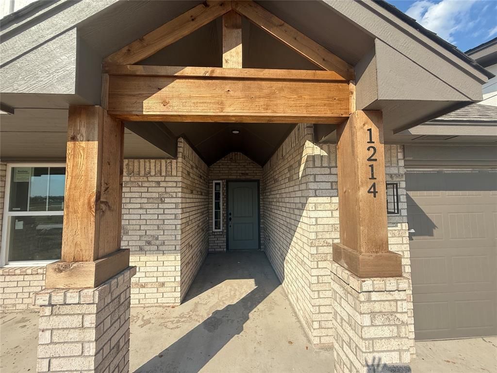 1214 Stonebridge Way, Enid, OK 73703