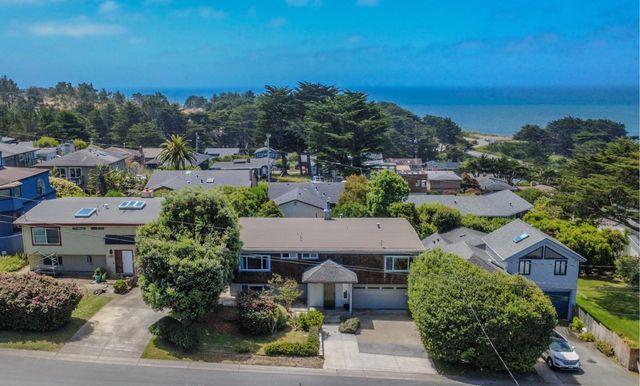 346 12th Street, Montara, CA 94037