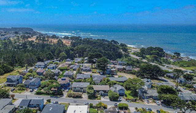 346 12th Street, Montara, CA 94037