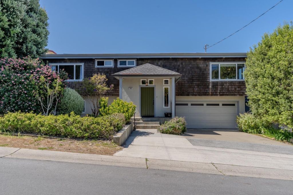 346 12th Street, Montara, CA 94037