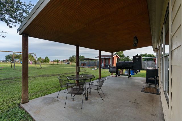5942 Wild Flower RD, Sealy, TX 77474