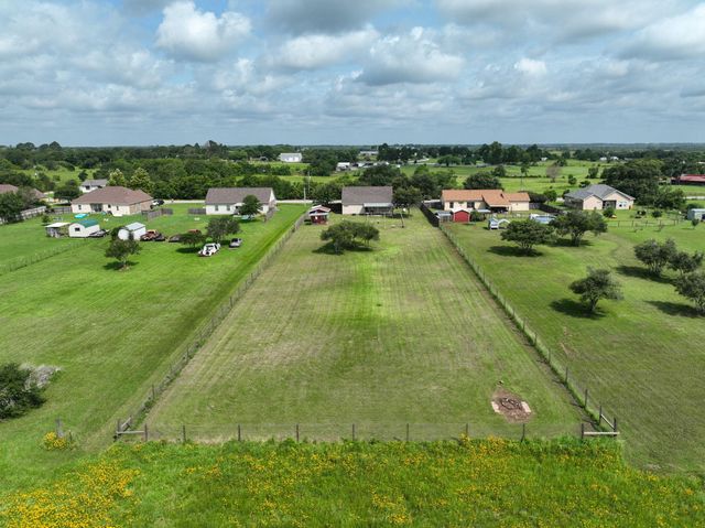 5942 Wild Flower RD, Sealy, TX 77474