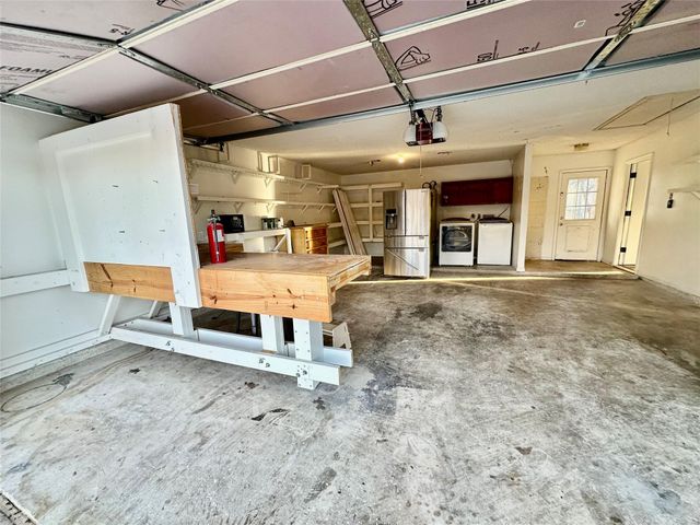 1102 Serenada DR, Georgetown, TX 78628