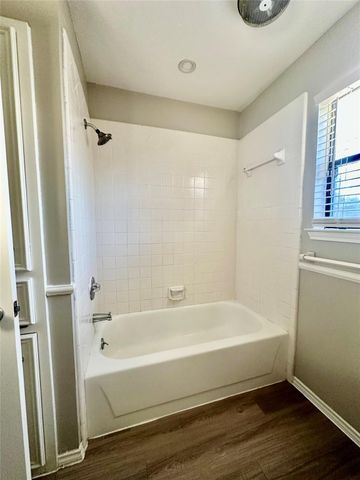 1102 Serenada DR, Georgetown, TX 78628