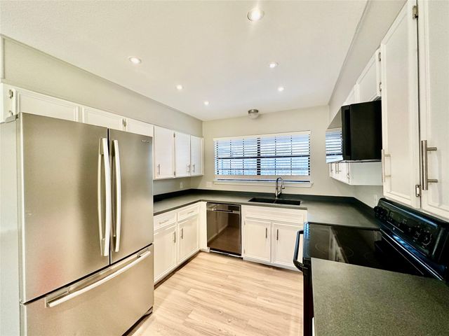 1102 Serenada DR, Georgetown, TX 78628