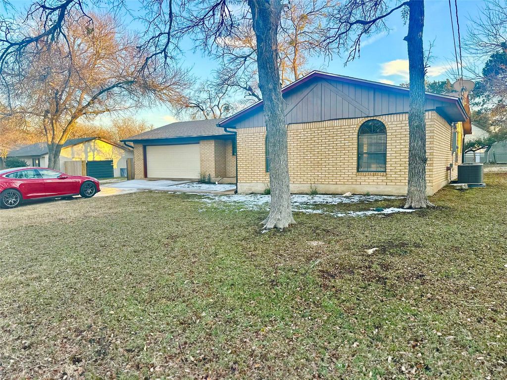 1102 Serenada DR, Georgetown, TX 78628