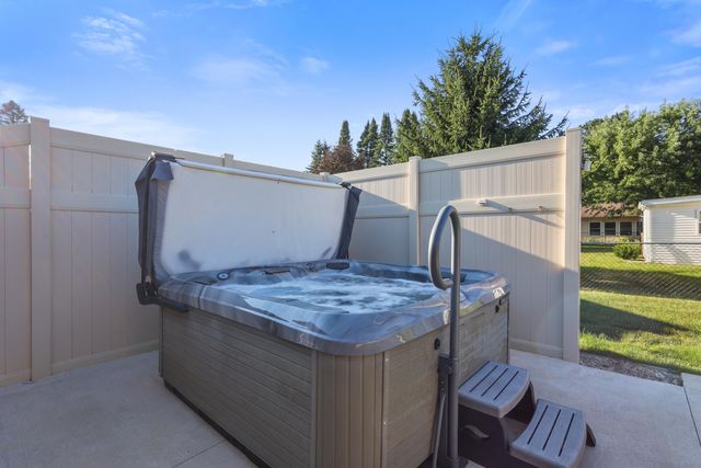 3695 Pinto Road, Kalamazoo, MI 49004