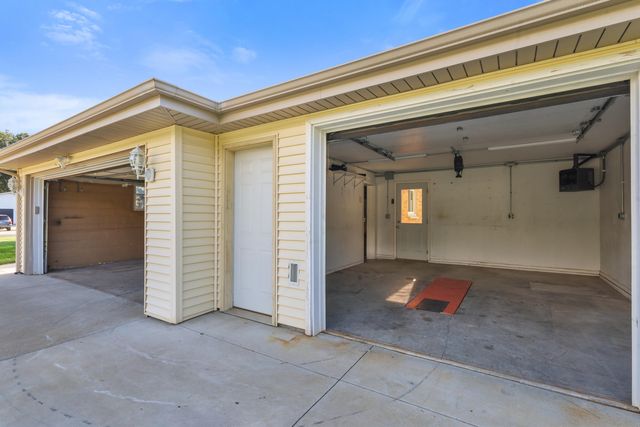 3695 Pinto Road, Kalamazoo, MI 49004