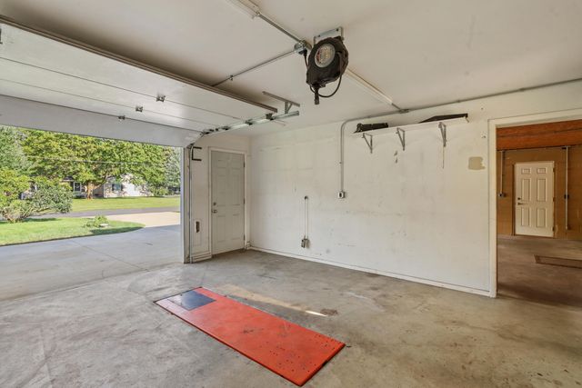 3695 Pinto Road, Kalamazoo, MI 49004