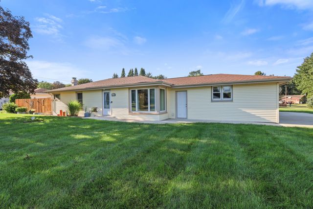 3695 Pinto Road, Kalamazoo, MI 49004