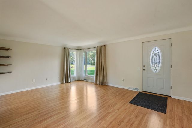 3695 Pinto Road, Kalamazoo, MI 49004