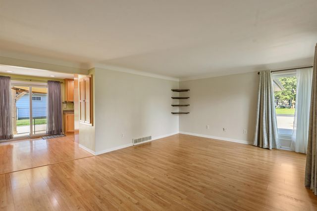 3695 Pinto Road, Kalamazoo, MI 49004