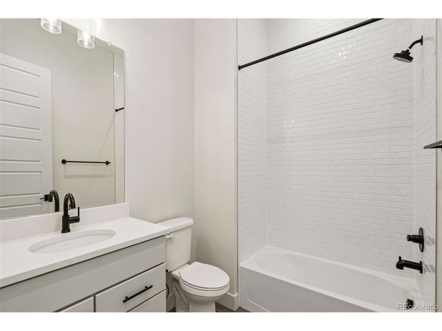 2978 Fleet Dr 3, Fort Collins, CO 80524