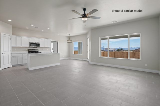 7068 Digger Avenue, Kingman, AZ 86401