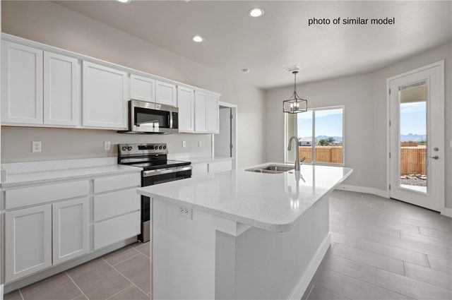 7068 Digger Avenue, Kingman, AZ 86401