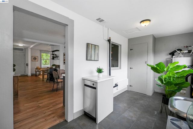 1540 C St, Hayward, CA 94541