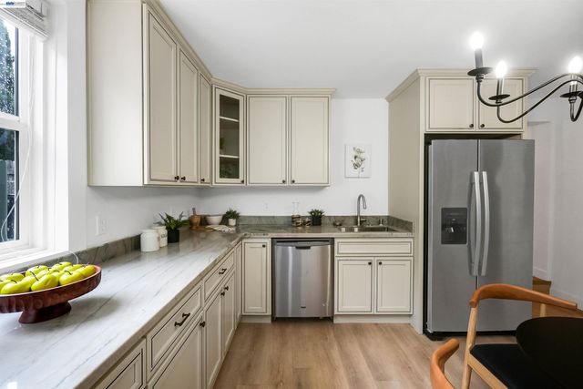 1540 C St, Hayward, CA 94541