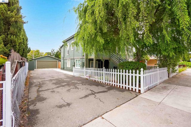 1540 C St, Hayward, CA 94541