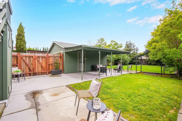 1540 C St, Hayward, CA 94541