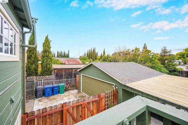 1540 C St, Hayward, CA 94541