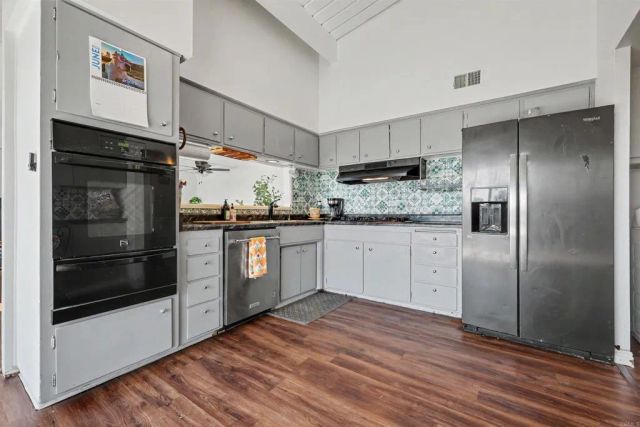 6439 Lake Mere Court, San Diego, CA 92119