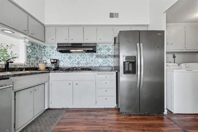 6439 Lake Mere Court, San Diego, CA 92119