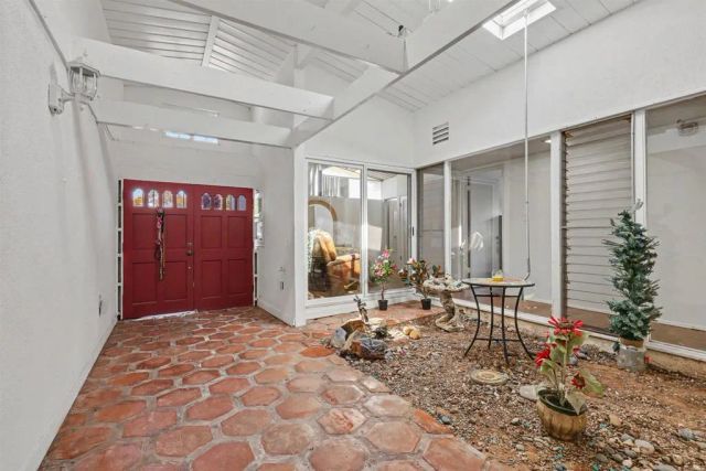 6439 Lake Mere Court, San Diego, CA 92119