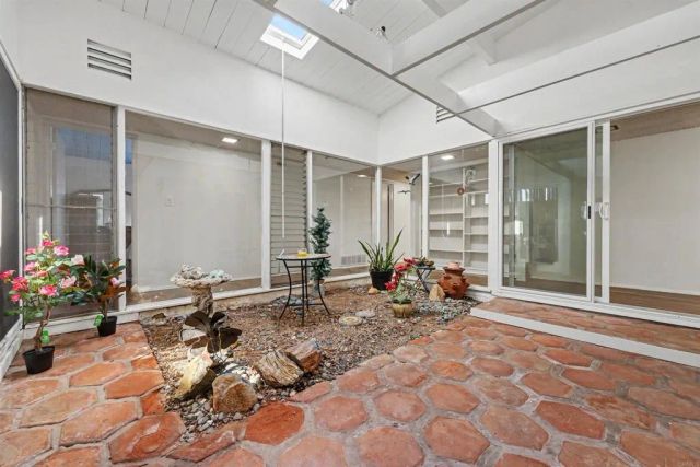 6439 Lake Mere Court, San Diego, CA 92119