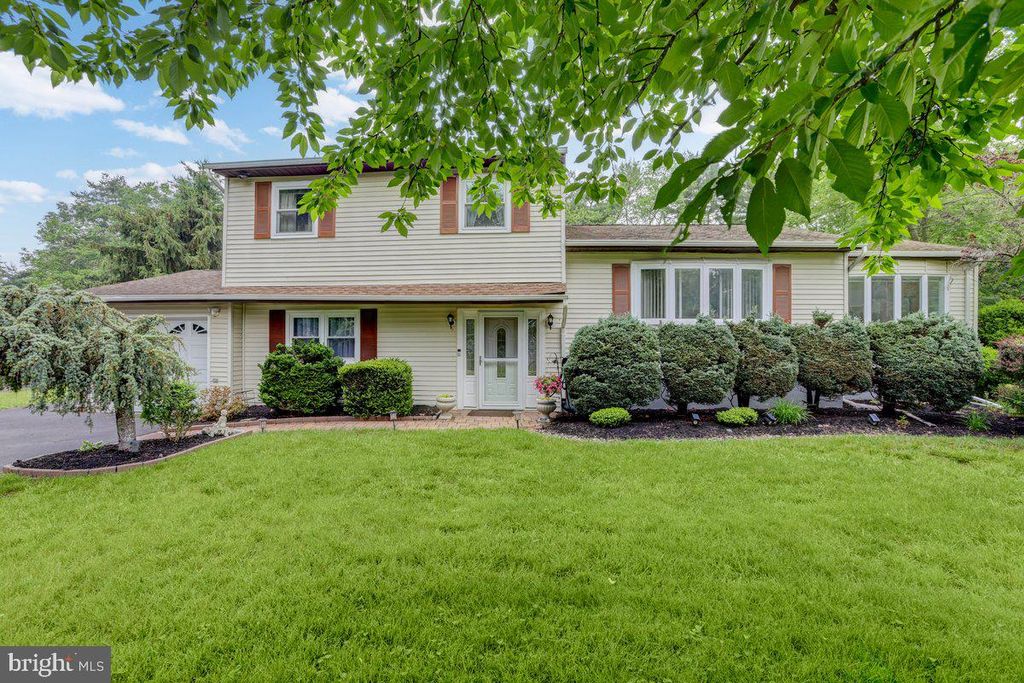 61 ROCKY BROOK ROAD, Cranbury, NJ 08512