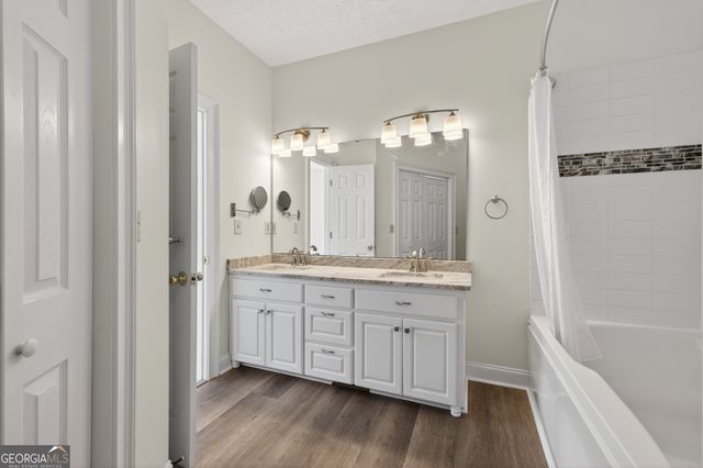 390 Lake Place Drive, Lavonia, GA 30553