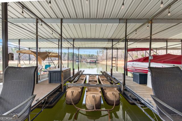 390 Lake Place Drive, Lavonia, GA 30553