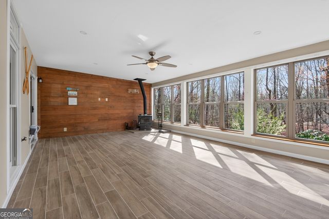 390 Lake Place Drive, Lavonia, GA 30553