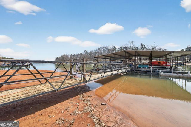 390 Lake Place Drive, Lavonia, GA 30553